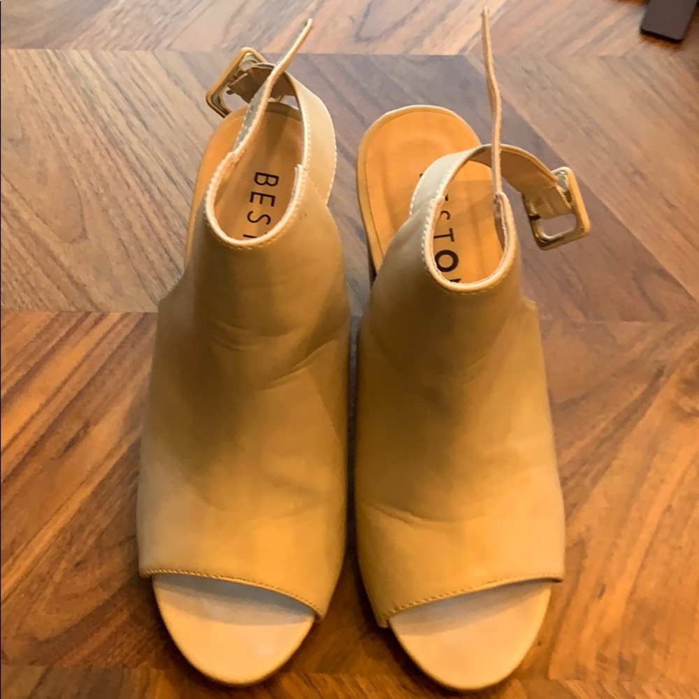 BestOn Peep Toe Sandal